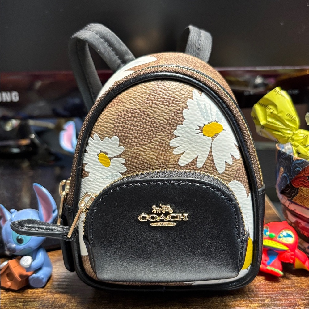 NWT COACH Mini Court Backpack Bag Charm In Signature Canvas Daisy Print